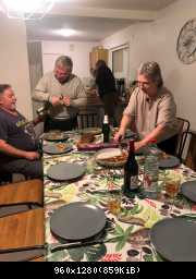 Après l'effort.... Repas pris en commun au logement loué